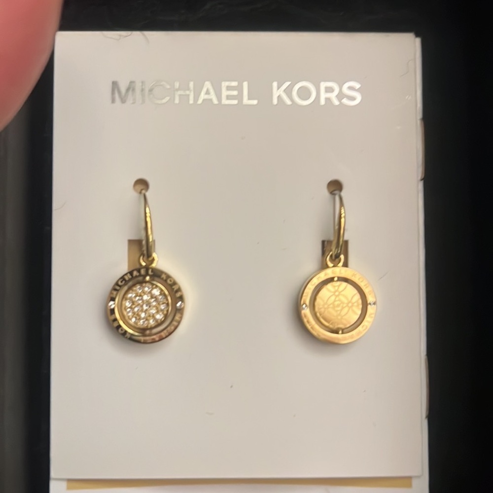 New MICHAEL KORS GOLD-TONE FLIP GLITZ REVERSIBLE CRYSTAL PAVE EARRINGS NEW - Picture 5 of 12